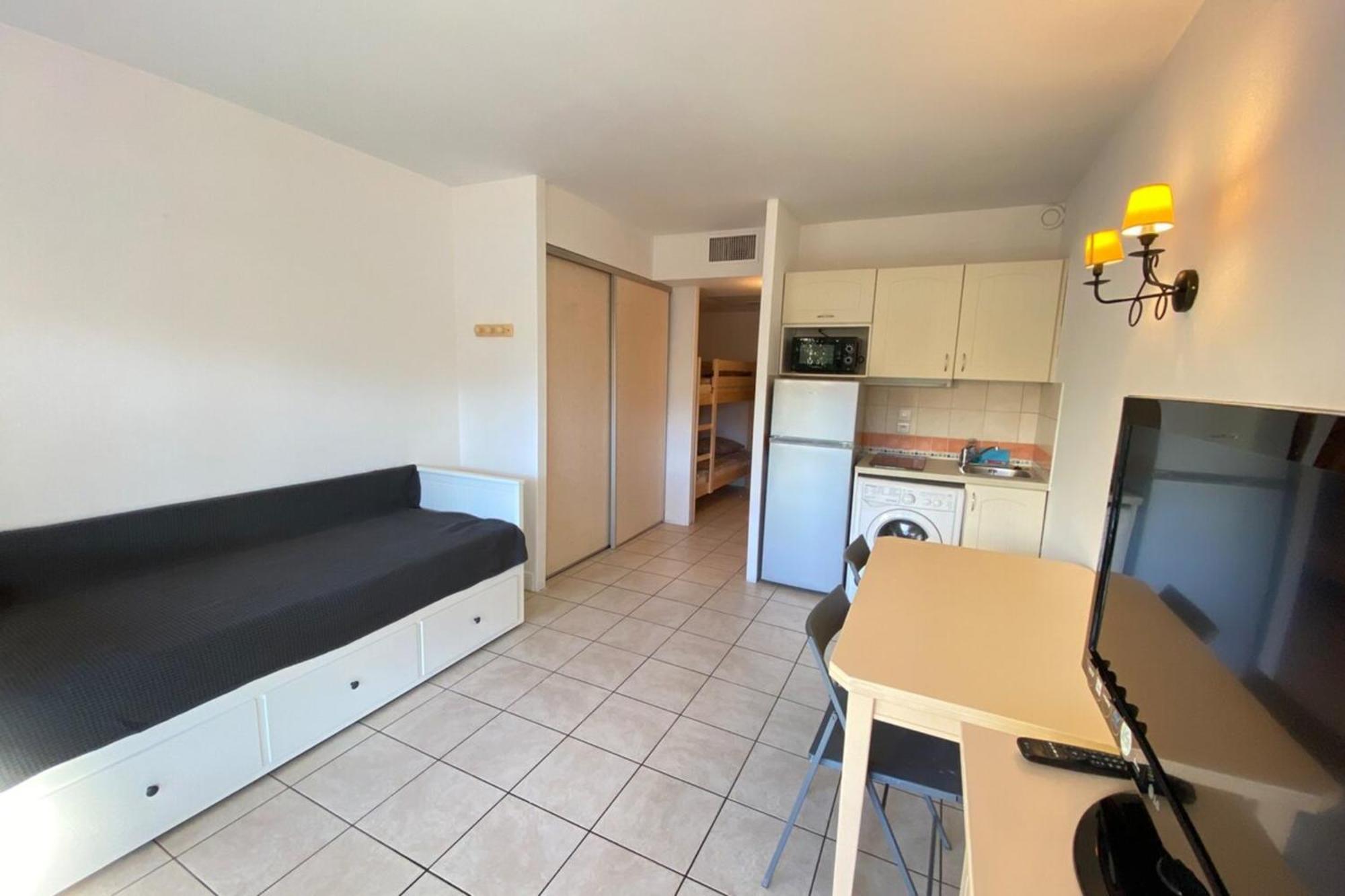 06U - Beautiful Studio In Residence - Swimming Pool And Tennis Court Saint-Laurent-du-Var Eksteriør bilde