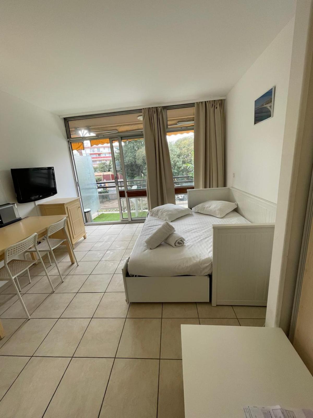 06U - Beautiful Studio In Residence - Swimming Pool And Tennis Court Saint-Laurent-du-Var Eksteriør bilde
